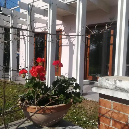 La Rosa Bio *